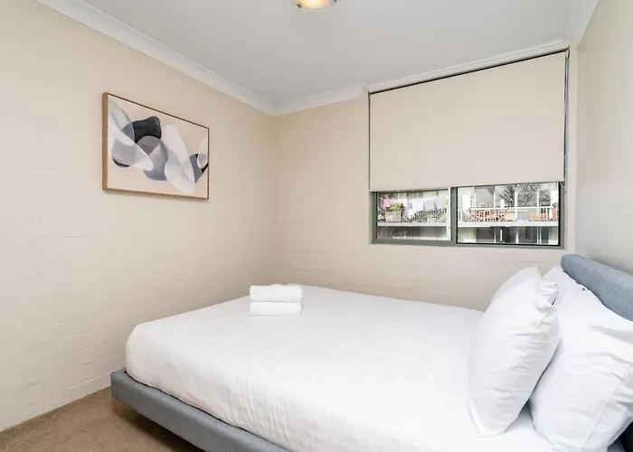 Howitt Place Apt Minutes To Parliamentary Triangle