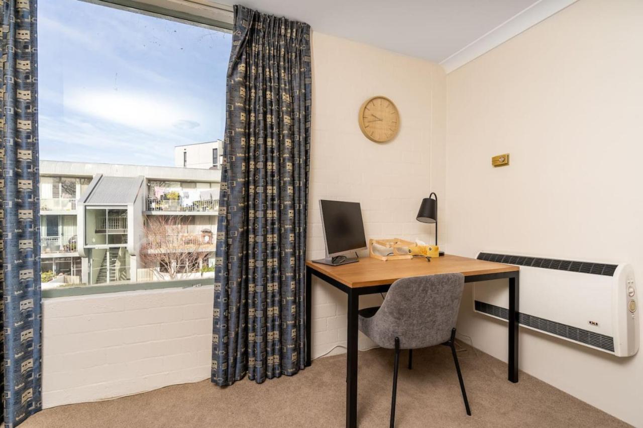 Howitt Place Minutes To Parliamentary Triangle * Kingston